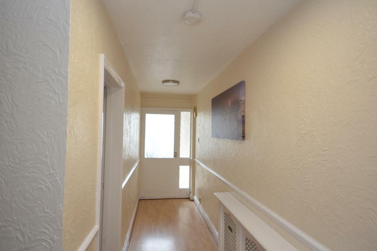 Four Bedroom Townhouse 12 Minutes Walk To Excel Exhibition Centre ลอนดอน ภายนอก รูปภาพ